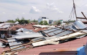 Puluhan Rumah di Medan Sunggal Rusak Diterjang Angin Puting Beliung