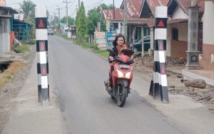 Batasi Kendaraan Bertonasi Tinggi, Dinas PUTR Serdang Bedagai Pasang Portal Jalan