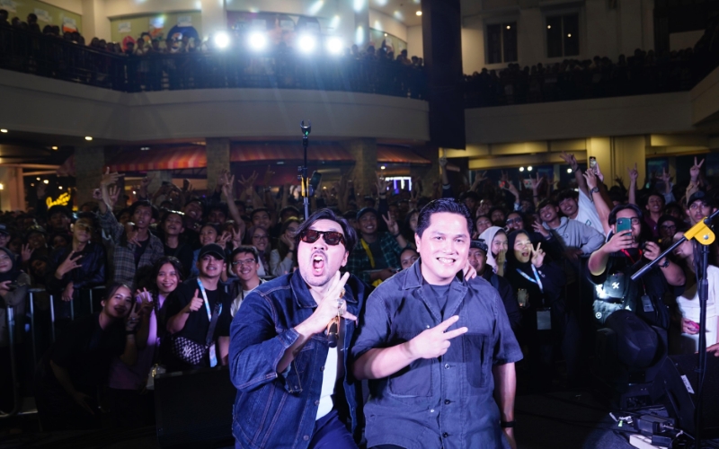 Tak Disangka, Konser David Bayu di Braga Bandung Dikejutkan Erick Thohir