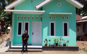 Dapat Bantuan Rutilahu, Abah Wahyudin Warga Desa Bojongbarat Purwakarta Sumringah
