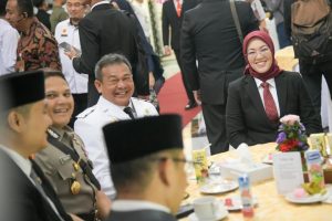 Anne Ratna Mustika saat menghadiri pelantikan Benni Irwan sebagai Pj Bupati Purwakarta