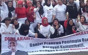 Siap Tempur 1.000 Persen, Ika Muda Unpad dan Relawan Kawal Pemenangan Ganjar Pranowo di Bandung