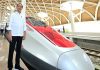 Jokowi melakukan ujicoba kereta cepat (1)