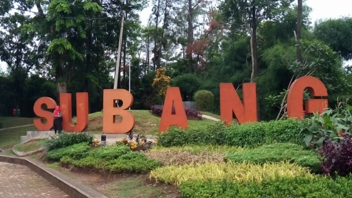 Kabupaten Subang memiliki sejumlah tempat yang layak untuk dikunjungi