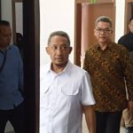 Mantan Wali Kota Bandung Yana Mulyana saat menjalani persidangan