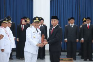 Gantikan Hengki Kurniawan, Arsan Latief Resmi Dilantik Jadi Pj Bupati Bandung Barat