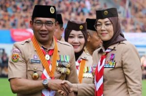 Ridwan Kamil dan Bupati Purwakarta Anne Ratna Mustika dalam kegiatan Pramuka beberapa waktu lalu--