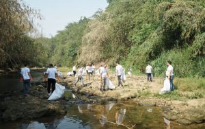 Demi Masa Depan yang Bersih, OCS Gandeng World Cleanup Day Indonesia