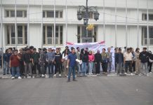 Milenial Bergerak Bandung mendeklarasikan dukungan untuk Gibran Rakabuming Raka.