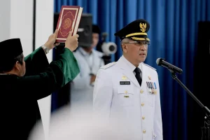 Pesan Bey Machmudin untuk Dicky Saromi Usai Dilantik Jadi Pj Wali Kota Cimahi
