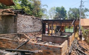 Sebuah Rumah di Desa Gunungkarung Purwakarta Ludes Terbakar, Alami Kerugian hingga Puluhan Juta
