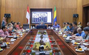 Bambang Tirtoyuliono Dorong Adanya Kawasan Bebas Sampah Baru di Kota Bandung