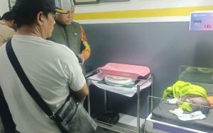 Heboh! Warga Desa Selagedang Cianjur Temukan Bayi di Bawah Tiang Listrik