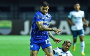 Persib Bandung Pesta Gol saat Lawan Persita di Stadion GBLA