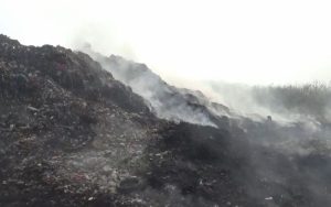 Kebakaran di TPAS Cikolotok, Sebabkan Polusi Udara di Purwakarta