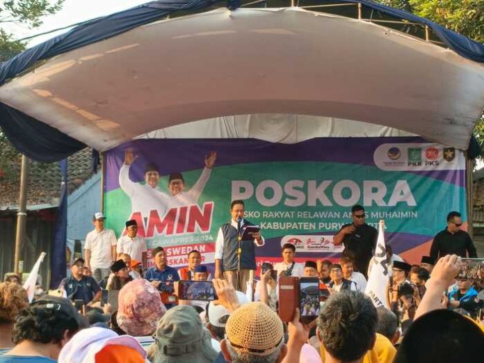 Ribuan masyarakat Purwakarta menyambut kedatangan Anies Baswedan