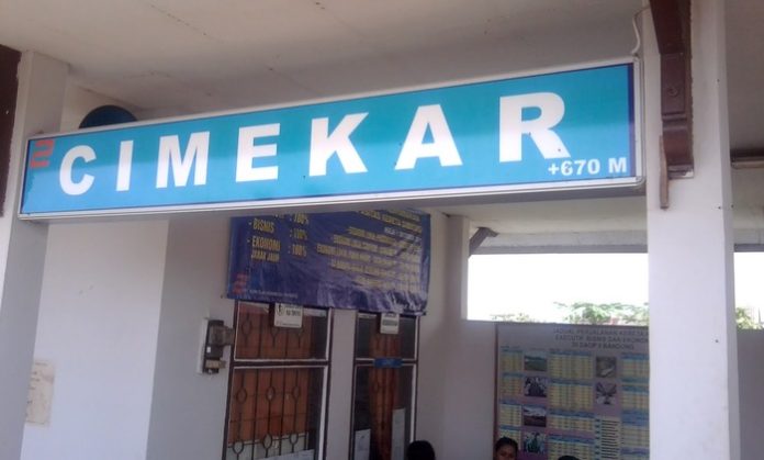 Tarif parkir di Stasiun Cimekar Kota Bandung disoal