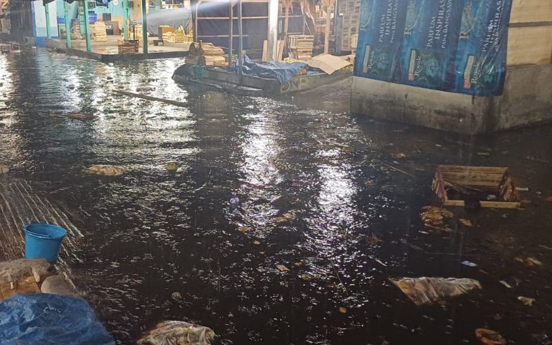 Aktivis Lingkungan Desak Pemkot Bandung Benahi Masalah Sampah dan Drainase di Pasar Gedebage
