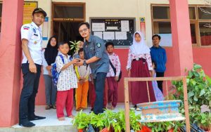 Gandeng Kawalhi, Pelajar di Desa Wangunjaya Cianjur Diberikan Edukasi Tanam Pohon Sejak Dini