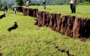 Tanah di Desa Bungbulang Garut Amblas, Ini Penyebabnya