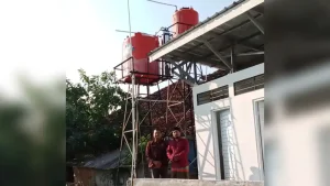 Tim PKM Polindra Wujudkan Air Bersih untuk Ponpes Manbaul Ulum Indramayu