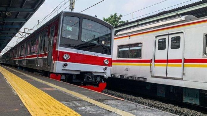 Jalur KRL saat ini hanya sampai hingga Cikarang Bekasi.