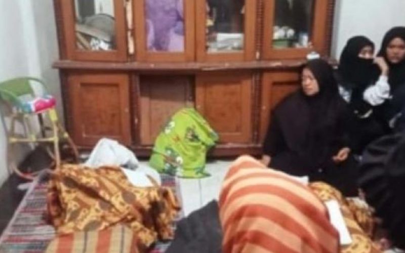 Innalillahi… Ustaz dan Istrinya Tewas Tertimbun Longsor di Desa Petir Bogor