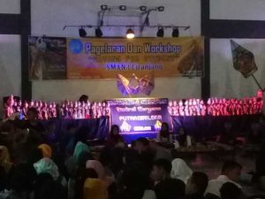 Pagelaran wayang golek oleh Yayasan Putra Giri Loka Cianjur