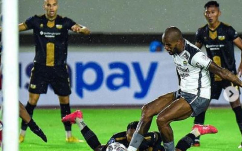 Persib Bandung Bantai Dewa United, Duet Ciro-David Menakutkan