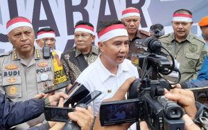 Bey Machmudin Minta Relawan Capres-Cawapres Adu Gagasan di Medsos
