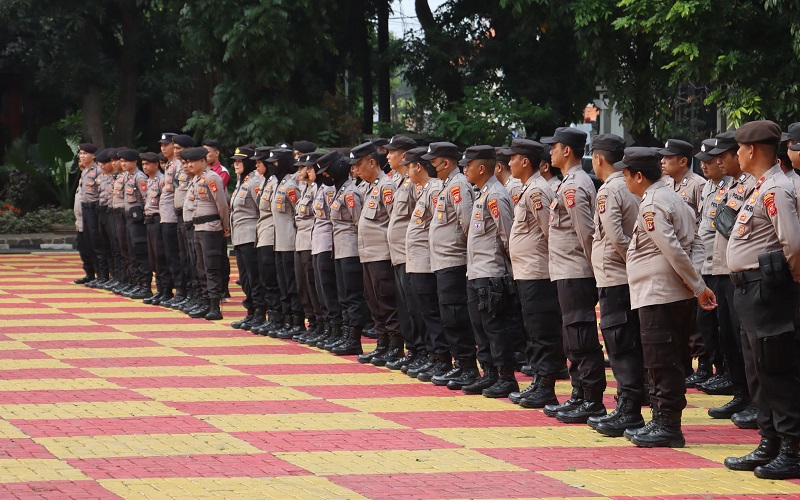 Polres Purwakarta Kerahkan Ratusan Personel Untuk Aksi Konvoi dan Unras FSPMI