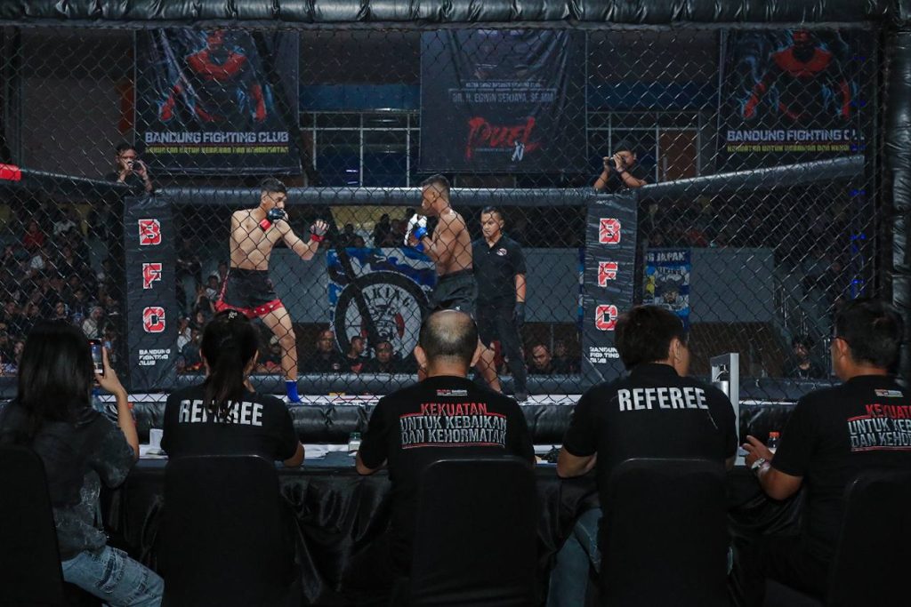 ‘Doyan Berantem Legal’ Rebutkan Piala Fighter Terbaik