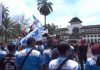 Unjuk rasa buruh di depan Gedung Sate Bandung (1)