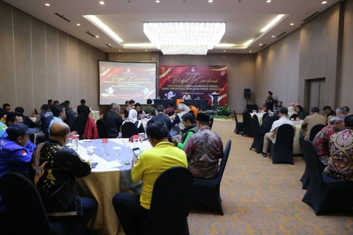KPU Purwakarta menggelar rapat umum dalam menetapkan jadwal kampanye rapat umum Pemilu 2024