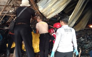 Pasca Kebakaran, Tiga Orang Pekerja Toko Material TB Aries di Cianjur Ditemukan Tewas