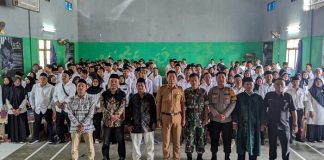 Pelantikan Pengawas TPS di Kecamatan Cipunagara Subang= (1)