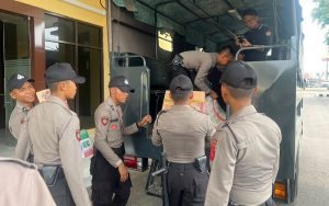 Polres Purwakarta Salurkan Bantuan ke Korban Longsor di Gunung Anaga Purwakarta