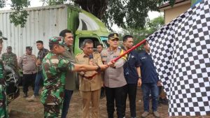 Pj Bupati Purwakarta Lepas Langsung Pendistribusian Logistik Pemilu 2024 Ke Tingkat Kecamatan