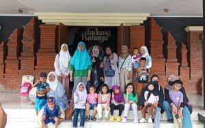 Outing Class At Moseoum Purwakarta, Ajarkan Anak Cinta Kota Kelahiran