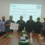 Penandatanganan MoU antara BPJS Ketenagakerjaan Bandung Bojongsoang dengan Himpunan Pengusaha Warteg Bandung Raya (Foto: Istimewa)