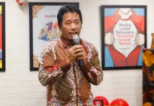 CEO PT Arkadia Digital Media Tbk sekaligus Pemimpin Redaksi Suara.com, Suwarjono, saat memberikan pengantar dalam sesi acara launching Local Media Community yang diadakan dalam Perayaan HUT ke-10 Suara.com di Jakarta, Rabu, 13 Maret 2024. (Foto: Suara.com/Alfian Winanto)