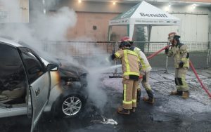 Mobil Minibus di Purwakarta Nyaris Ludes Terbakar, Dugaan Kerena Ini