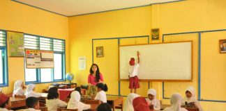 Proses belajar mengajar siswa sekolah dasar