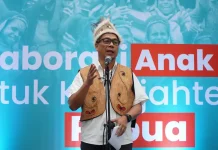 Dirjen IKP Kemenkominfo, Usman Kansong saat sambutan dalam forum diskusi literasi demokrasi 'Kolaborasi Anak Muda untuk Kesejahteraan Papua' di Bandung, Jawa Barat (Foto: Ist)