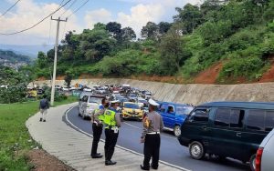 Duh! Jalur Gentong dan Salawu Tasikmalaya Rawan Tanah Longsor, Pemudik Diminta Waspada