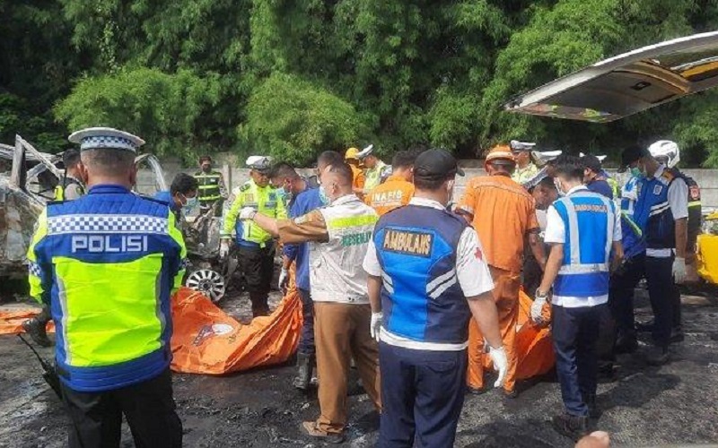 Kecelakaan di Tol Japek