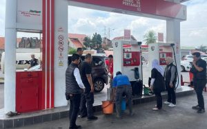 Cegah Kecurangan, Polres Purwakarta Cek SPBU Jelang Lebaran