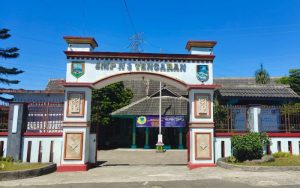 Dukung Akses Teknologi, SMPN 3 Tengaran dapat Bantuan Komputer