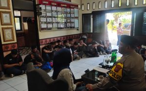 Rayakan Kelulusan dengan Pesta Miras, Puluhan Pelajar SMK di Purwakarta Diamankan Polisi