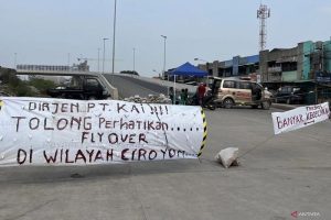Flyover Ciroyom Diblokade Warga, Ini Penjelasan Polrestabes Bandung